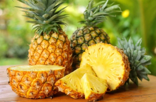 Bạn Có Biết '' 5 Loại Trái Cây Giúp Trắng Răng Tại Nhà Hiệu Quả''