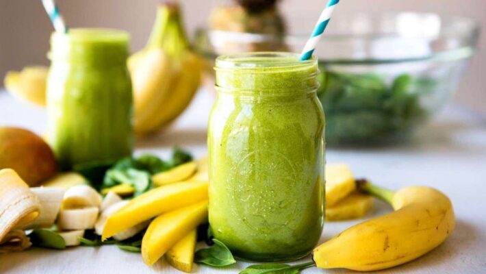 Trái cây chín mềm: chuối, xoài chín, đu đủ, bơUống sữa, sinh tố, nước ép